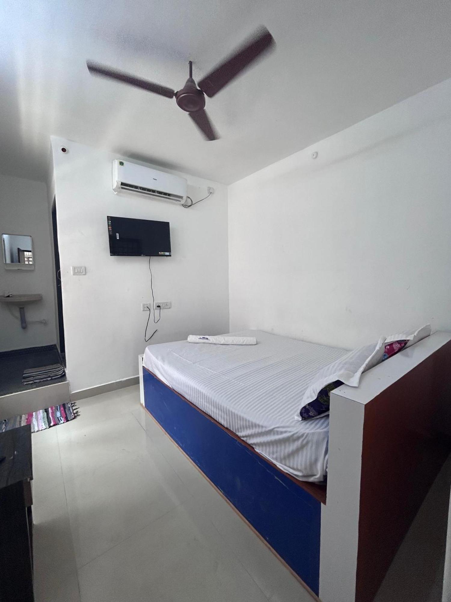 Gsd Inn Guest House Пондичери Екстериор снимка