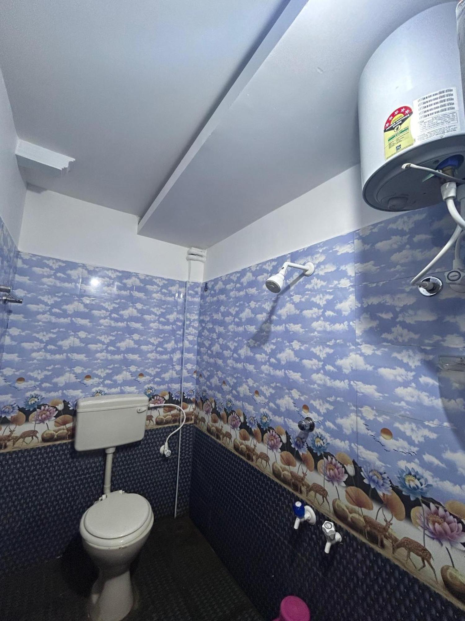 Gsd Inn Guest House Пондичери Екстериор снимка