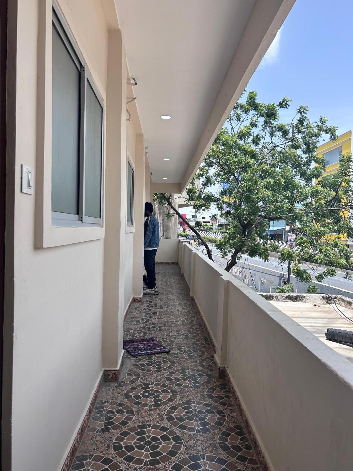 Gsd Inn Guest House Пондичери Екстериор снимка